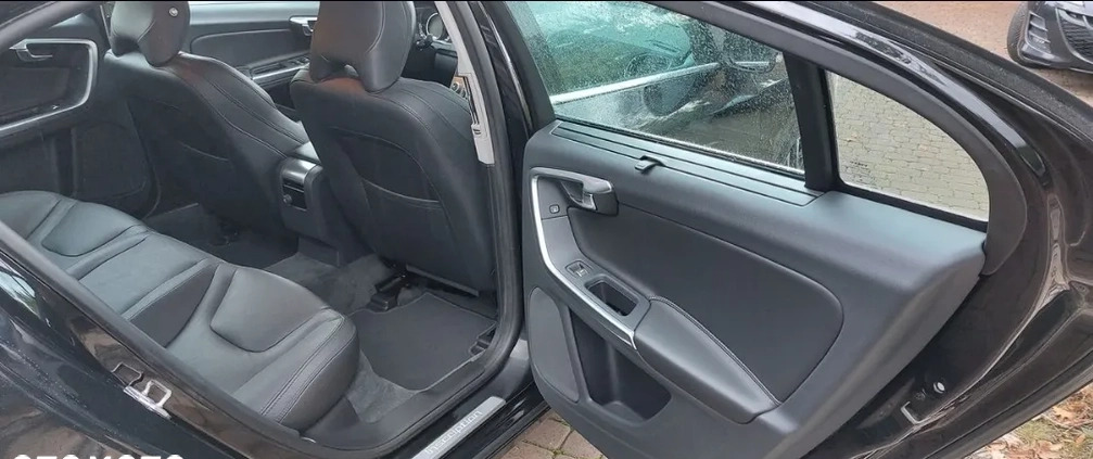 Volvo S60 cena 92000 przebieg: 34000, rok produkcji 2017 z Kraków małe 596